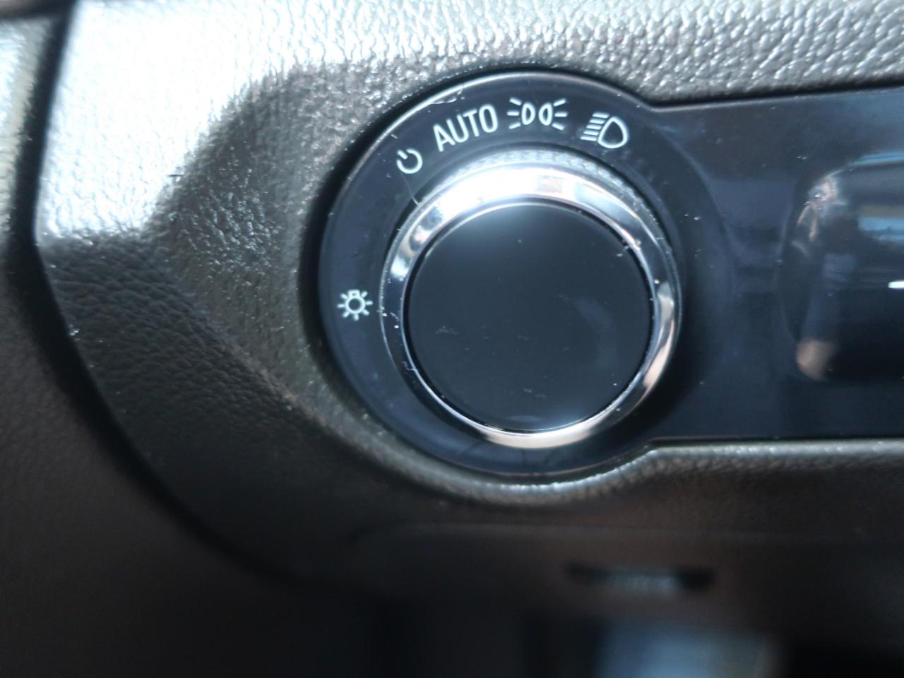 Chevrolet Cruze LS Auto 2013