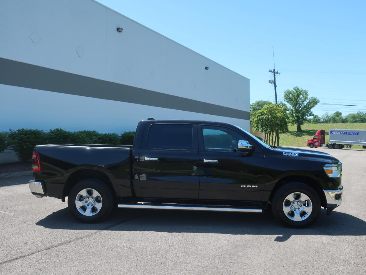 RAM 1500 Big Horn Crew Cab SWB 4WD 2021