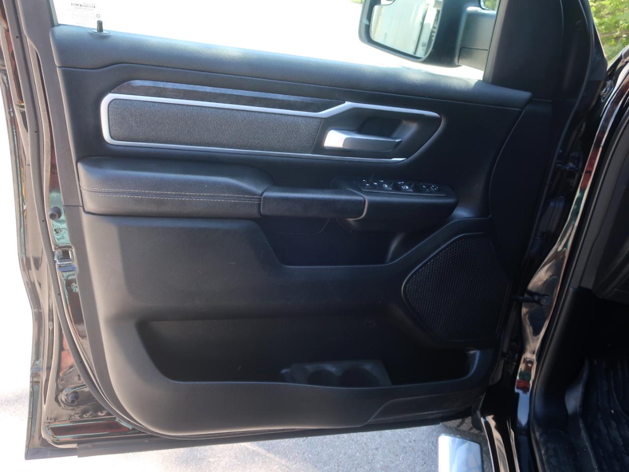 RAM 1500 Big Horn Crew Cab SWB 4WD 2021