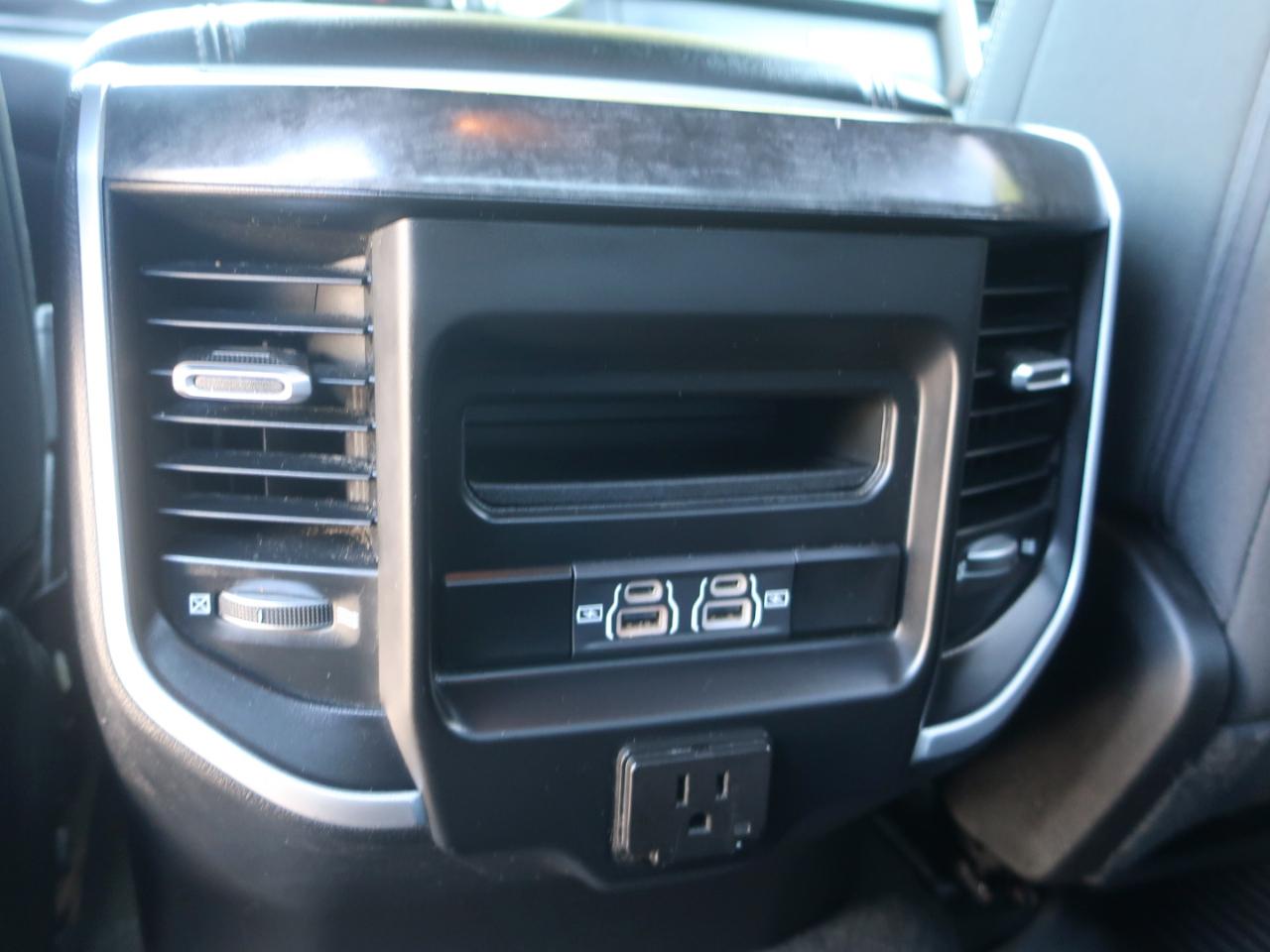 RAM 1500 Big Horn Crew Cab SWB 4WD 2021