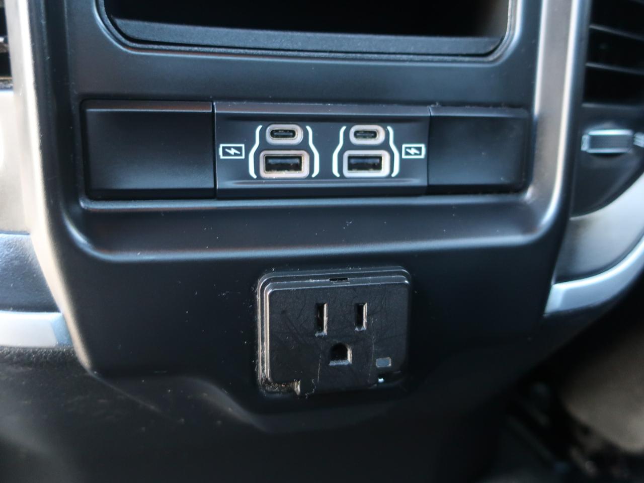 RAM 1500 Big Horn Crew Cab SWB 4WD 2021