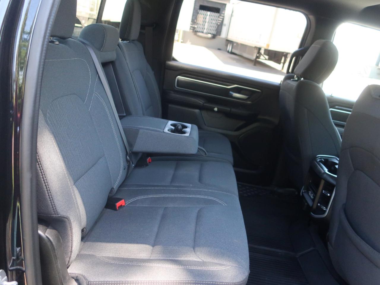 RAM 1500 Big Horn Crew Cab SWB 4WD 2021