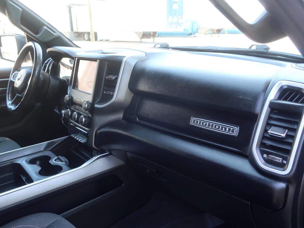 RAM 1500 Big Horn Crew Cab SWB 4WD 2021