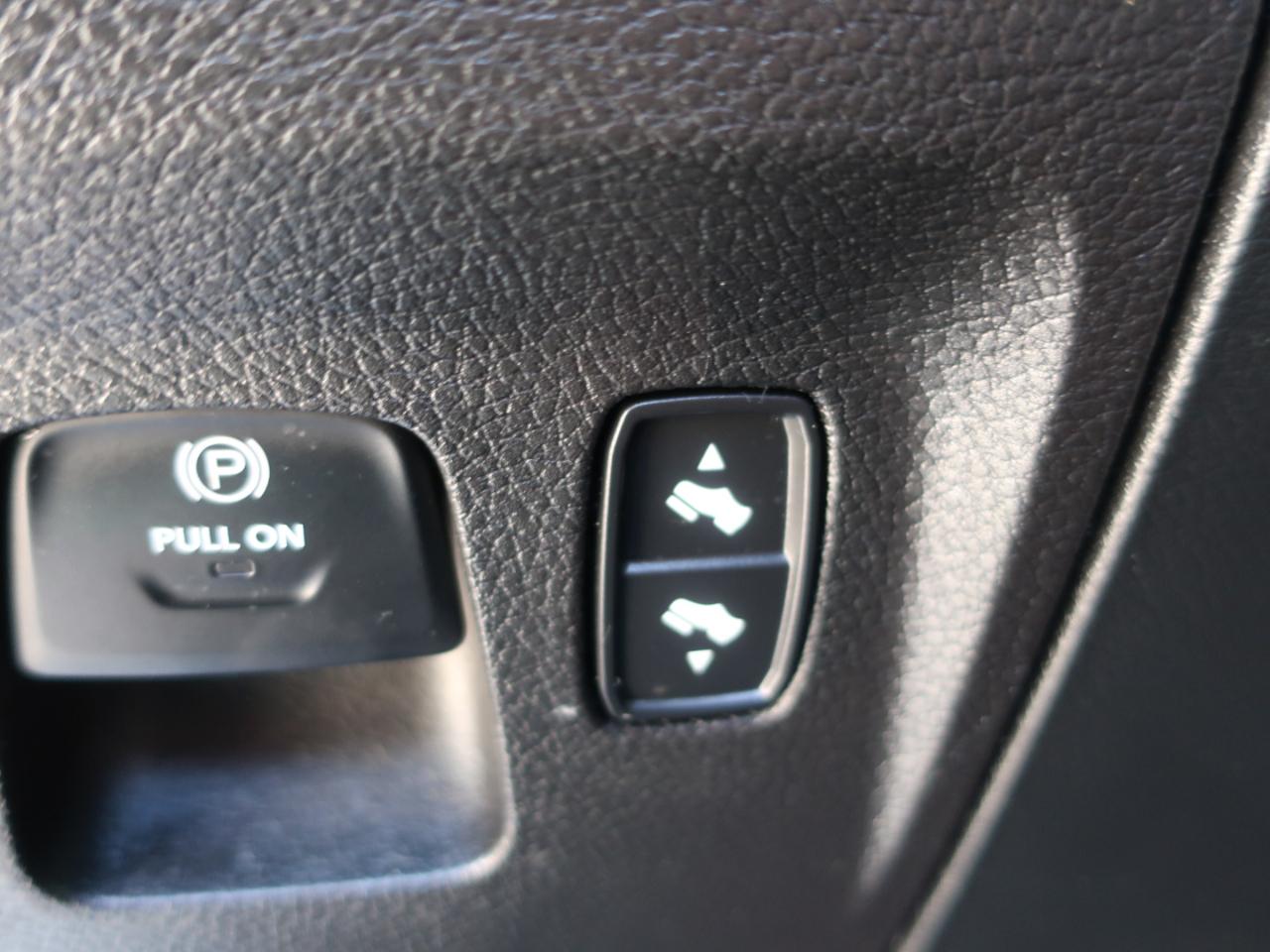 RAM 1500 Big Horn Crew Cab SWB 4WD 2021