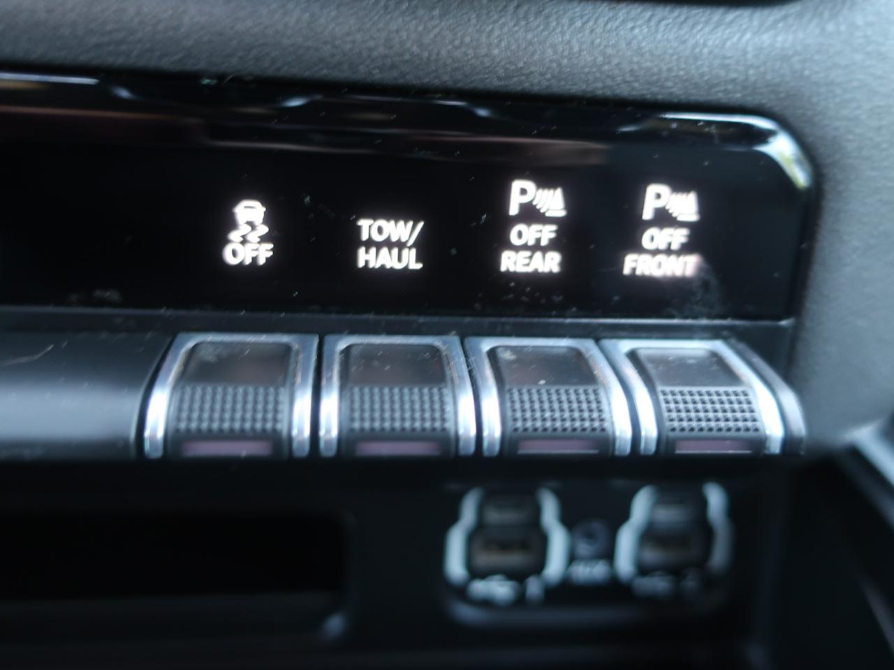 RAM 1500 Big Horn Crew Cab SWB 4WD 2021