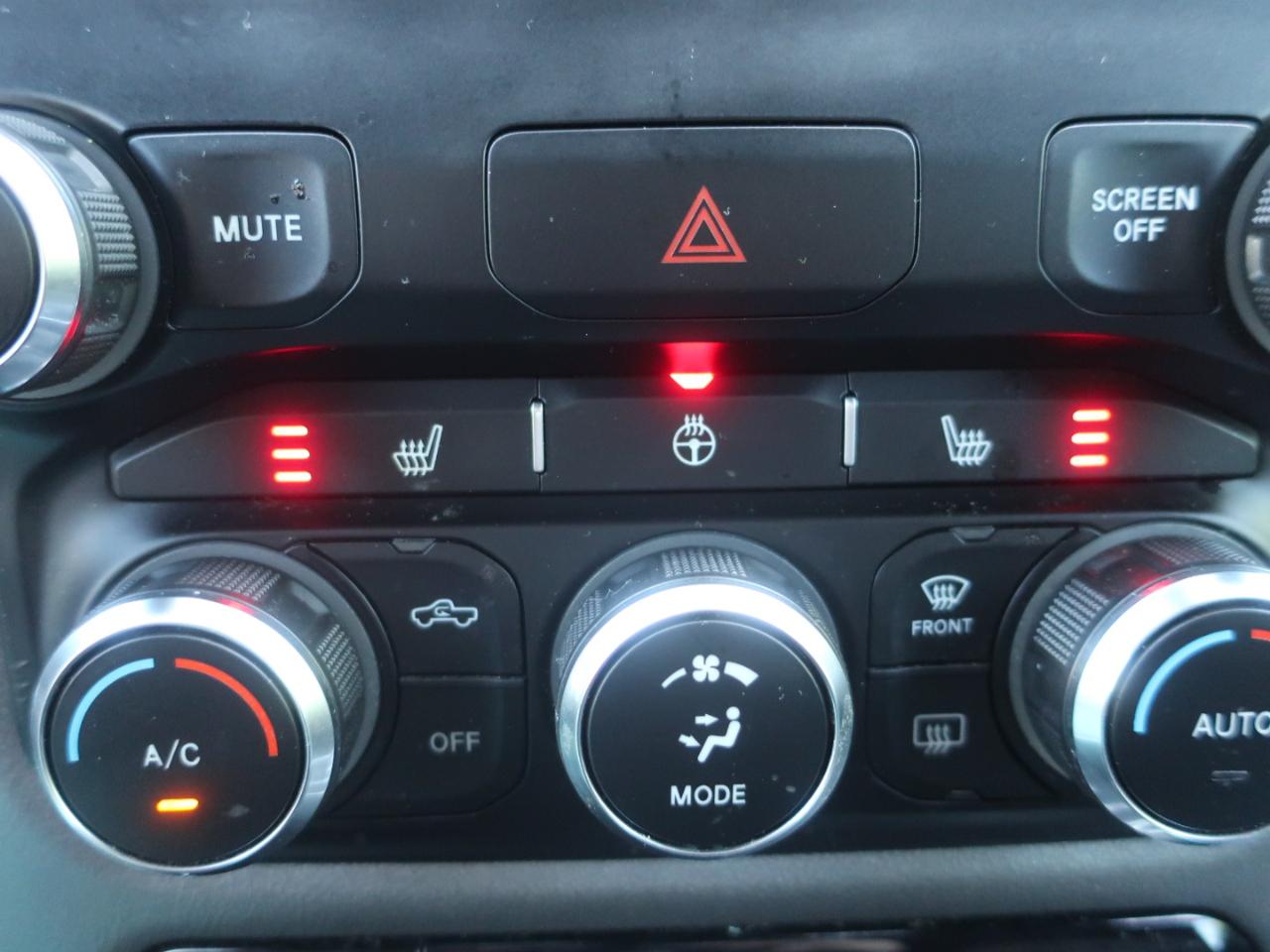 RAM 1500 Big Horn Crew Cab SWB 4WD 2021