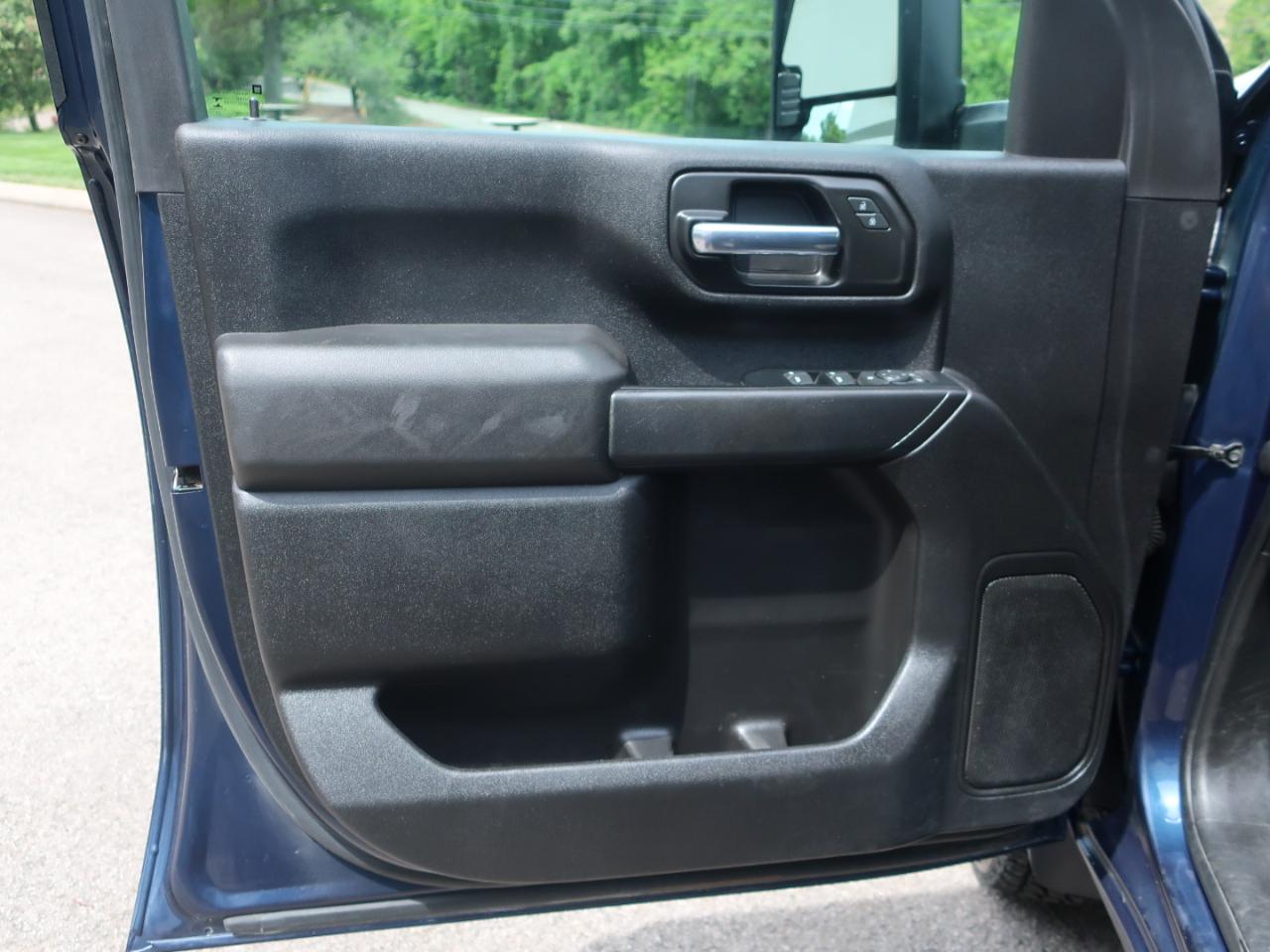 Chevrolet Silverado 2500HD Work Truck Crew Cab Long Box 4WD 2023