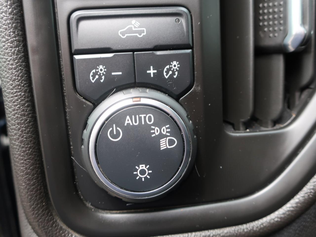 Chevrolet Silverado 2500HD Work Truck Crew Cab Long Box 4WD 2023