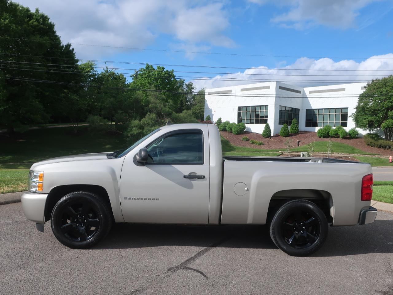 Chevrolet Silverado 1500 Work Truck Standard Box 2WD 2009