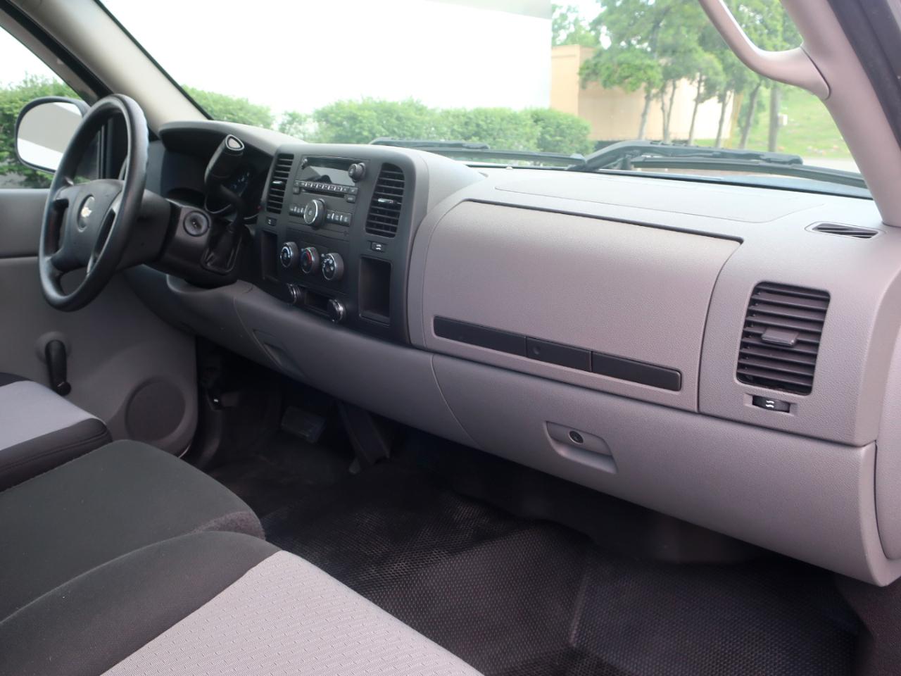 Chevrolet Silverado 1500 Work Truck Standard Box 2WD 2009