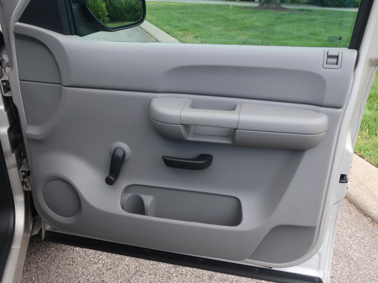 Chevrolet Silverado 1500 Work Truck Standard Box 2WD 2009