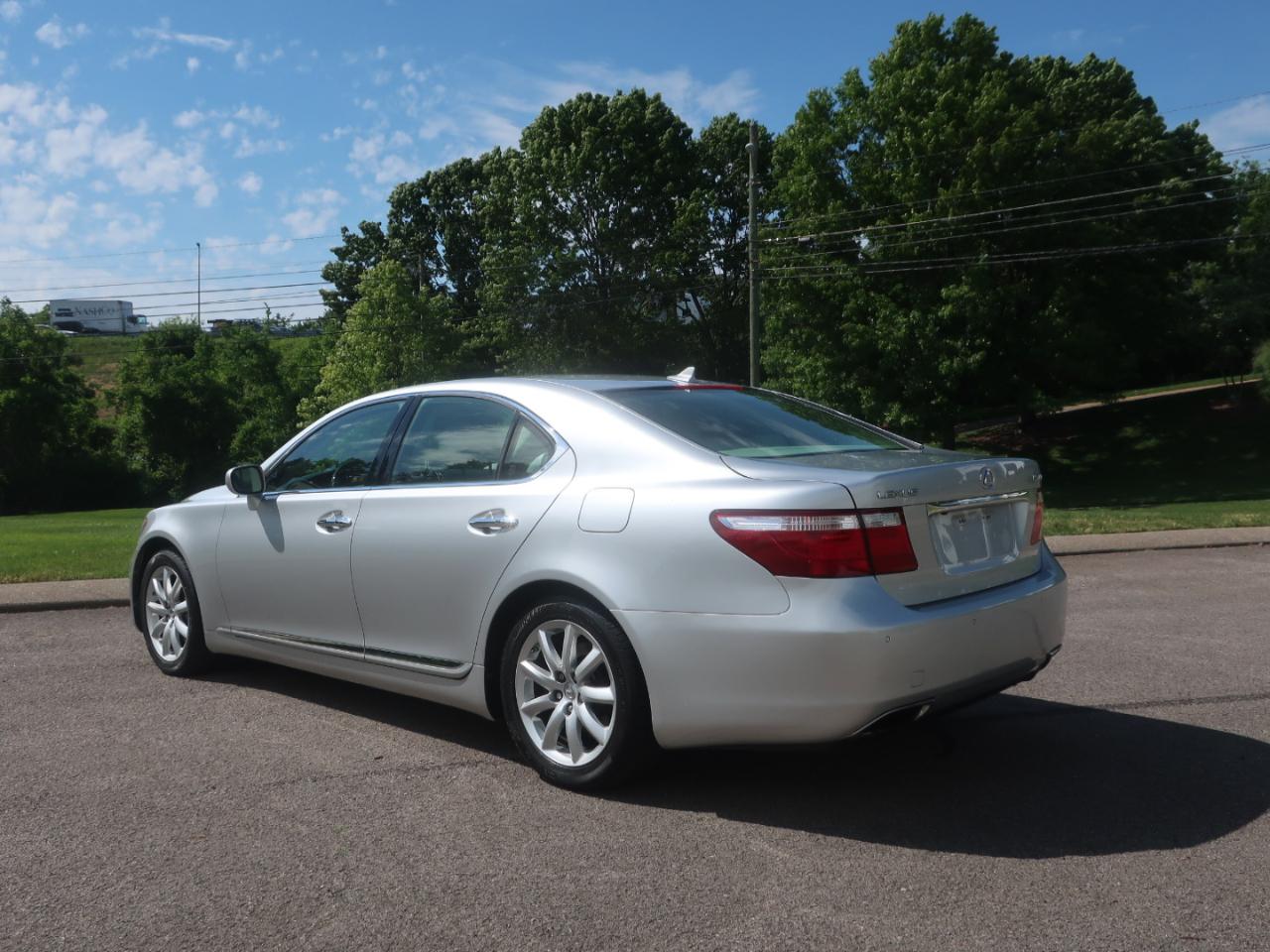 Lexus LS 460 Luxury Sedan 2008