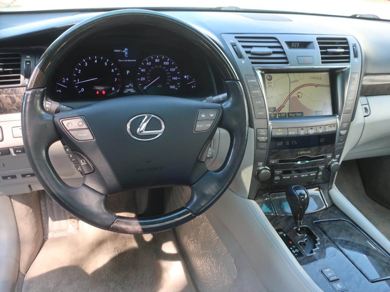 Lexus LS 460 Luxury Sedan 2008