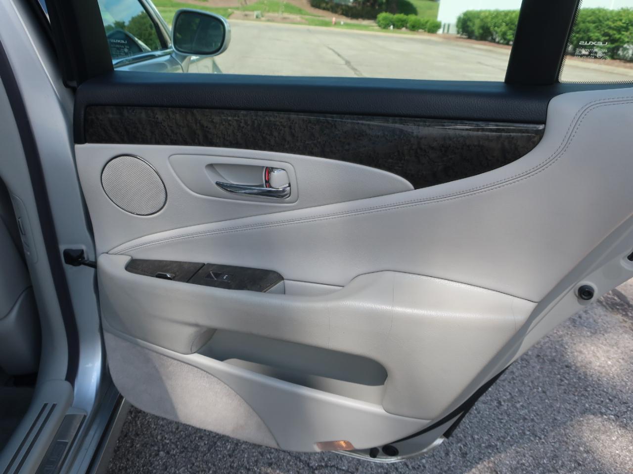 Lexus LS 460 Luxury Sedan 2008