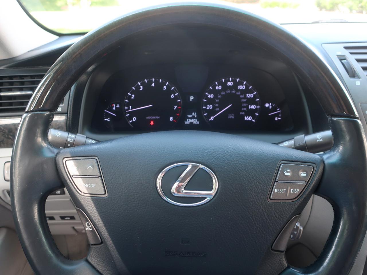 Lexus LS 460 Luxury Sedan 2008