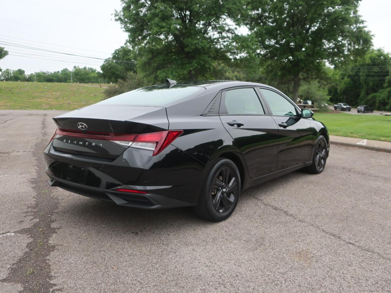 Hyundai Elantra SEL 2021