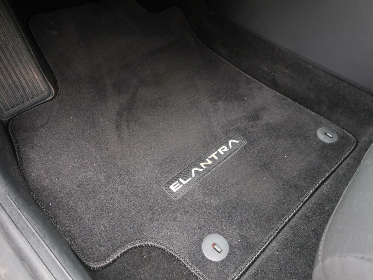 Hyundai Elantra SEL 2021