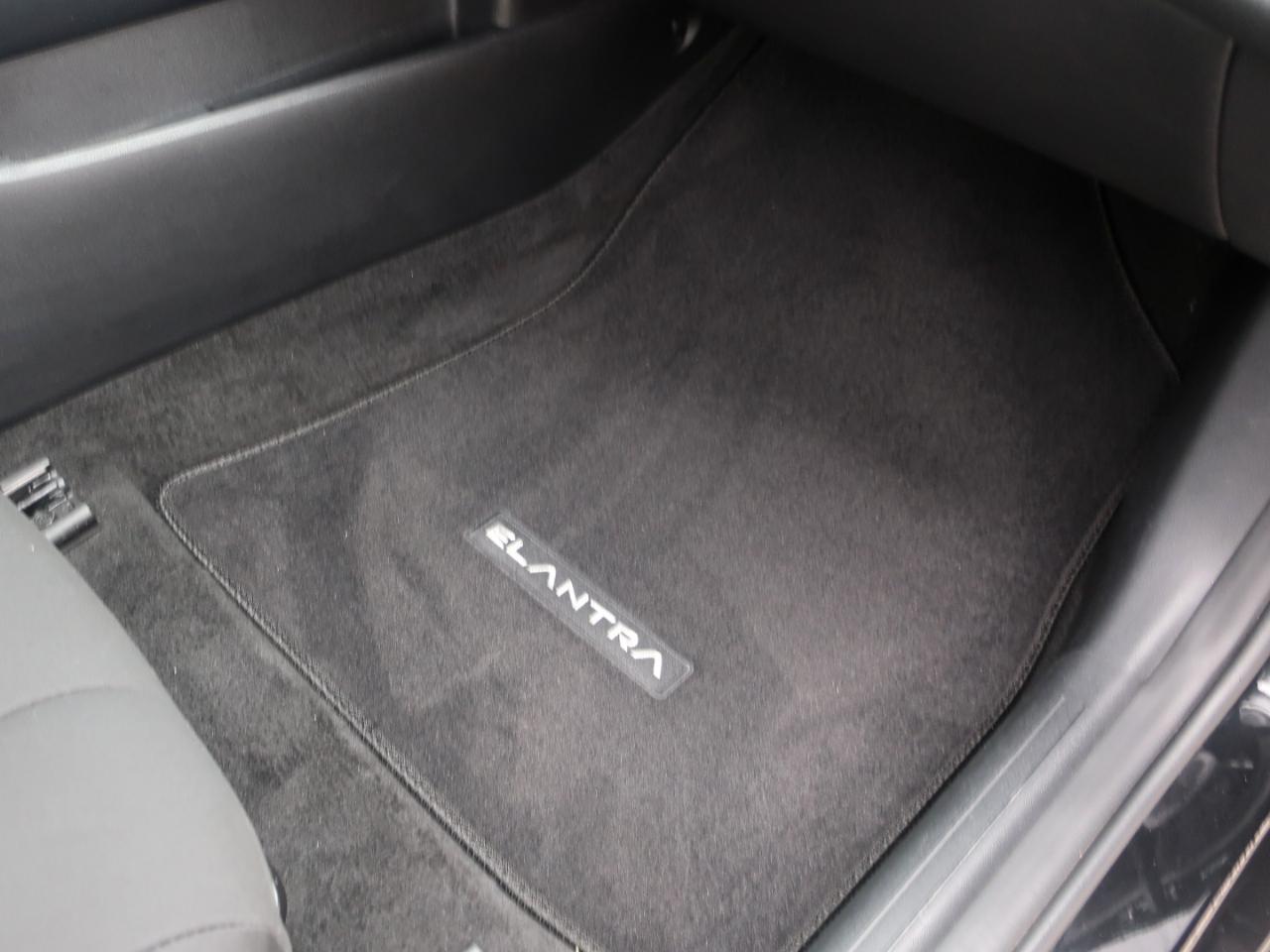 Hyundai Elantra SEL 2021