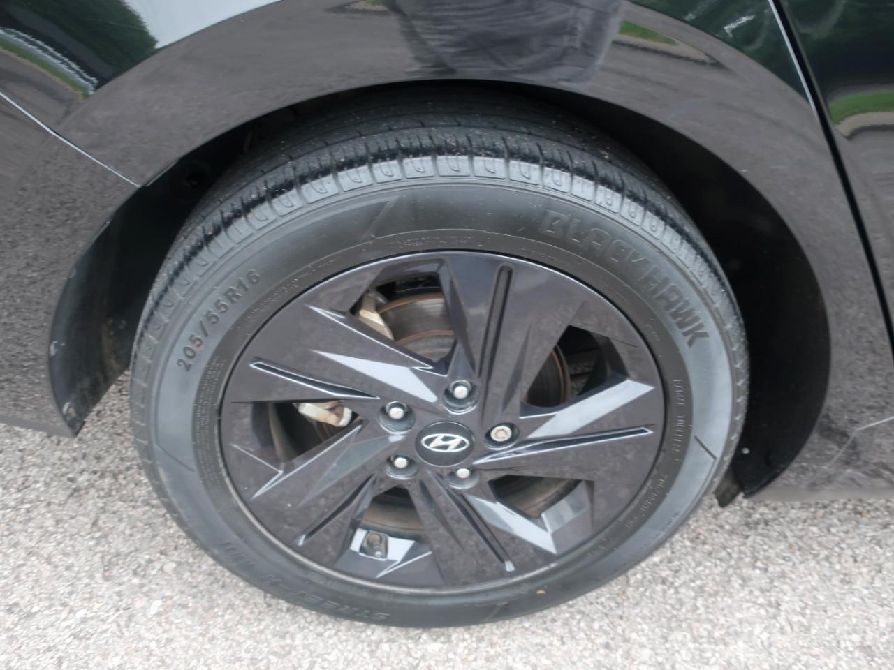 Hyundai Elantra SEL 2021