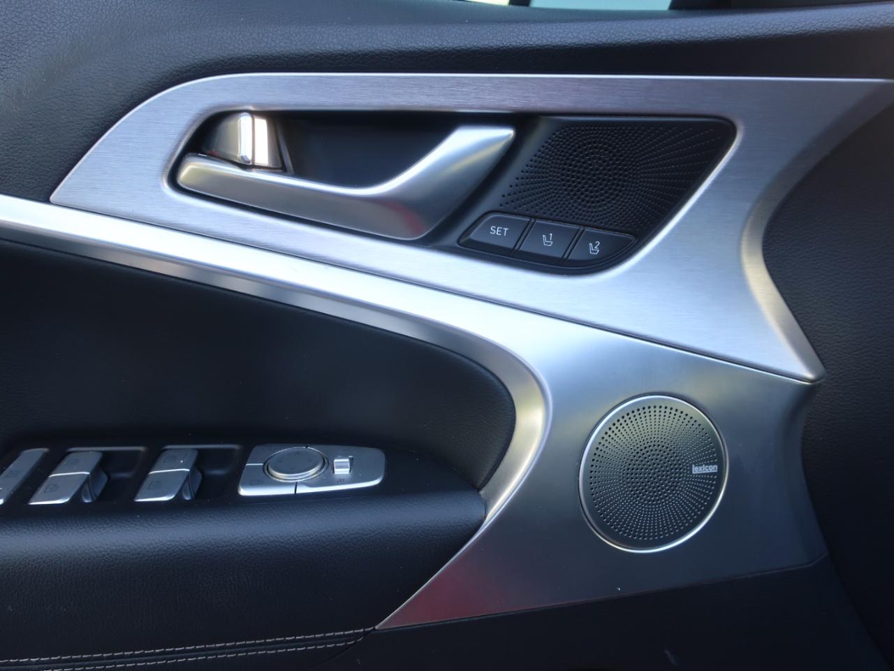 Genesis G70 2.0T Sport 6M 2019