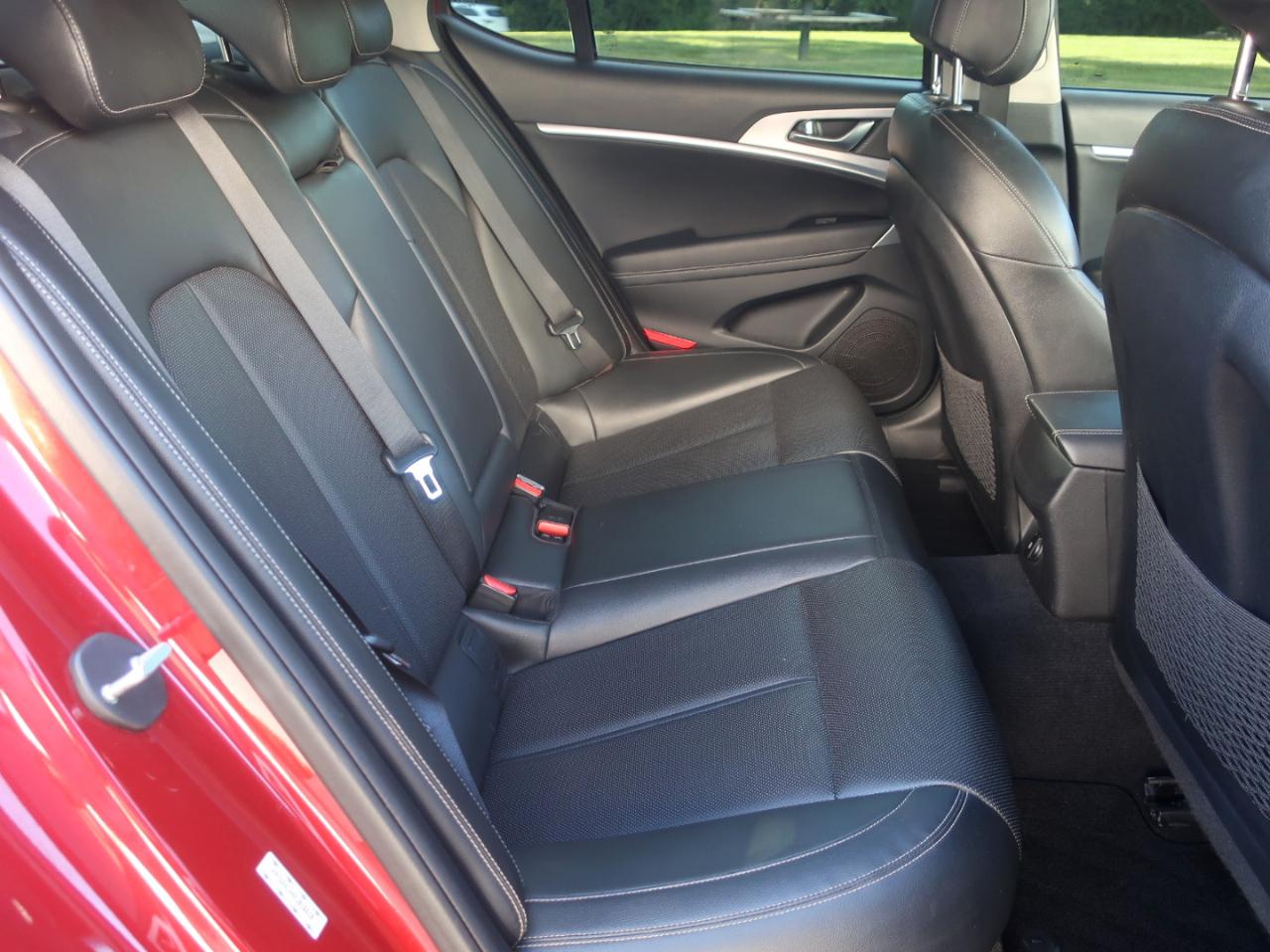 Genesis G70 2.0T Sport 6M 2019