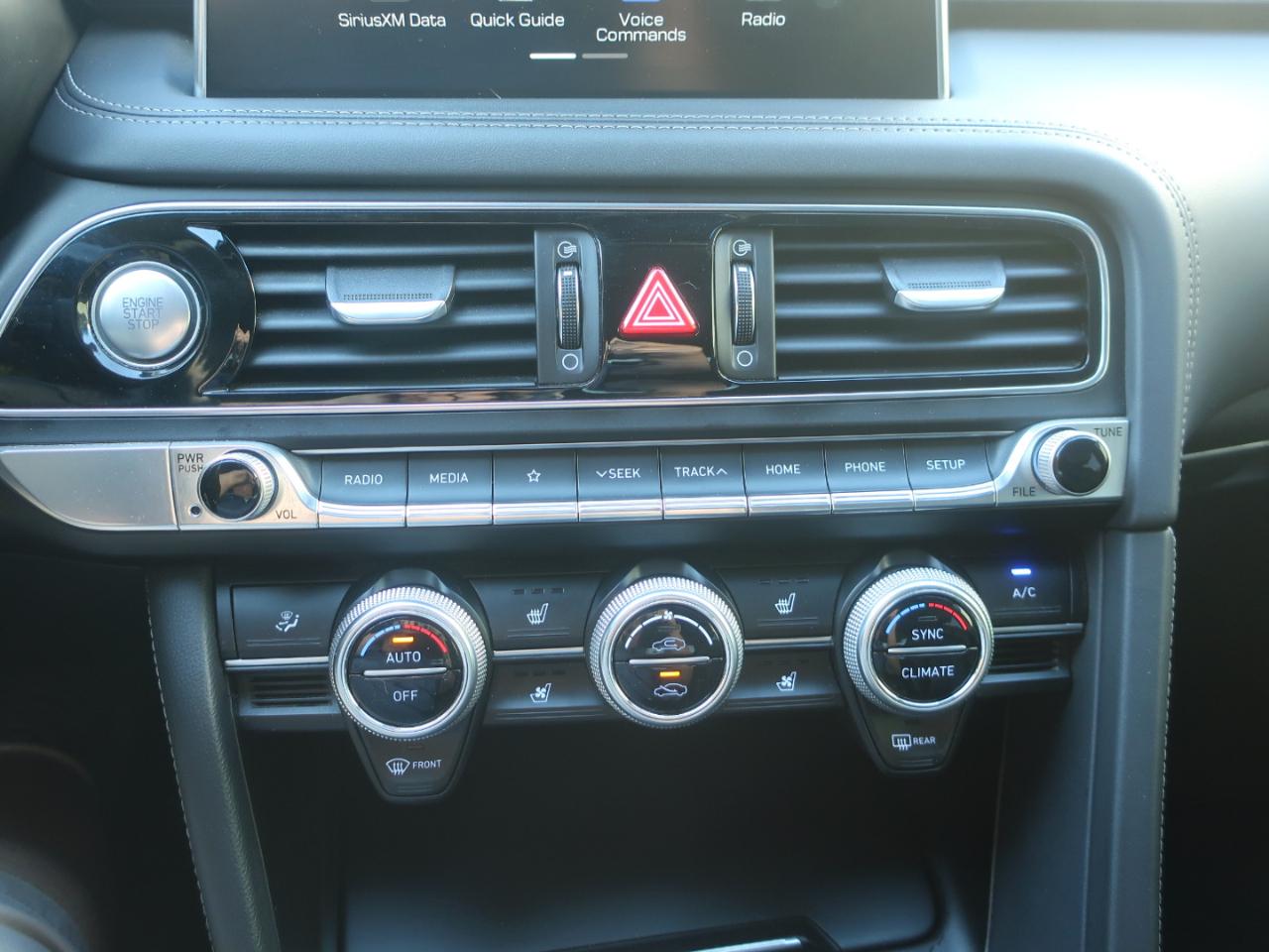 Genesis G70 2.0T Sport 6M 2019