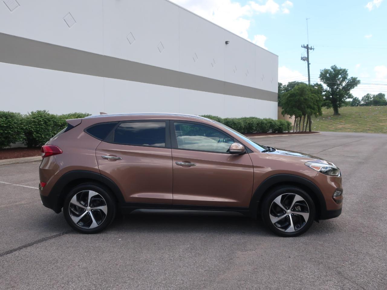 Hyundai Tucson Limited 4D SUV FWD 2016