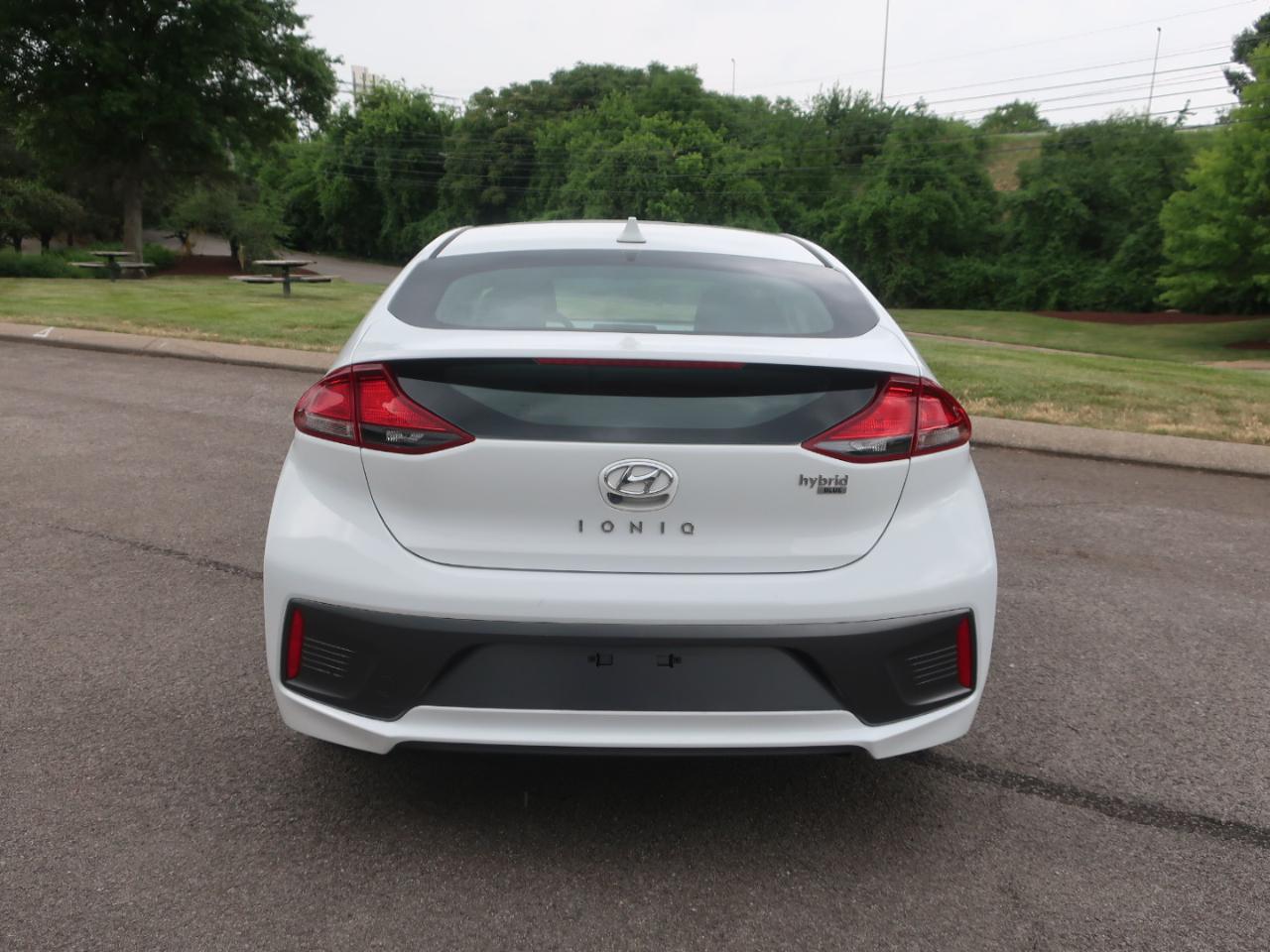 Hyundai Ioniq Hybrid Blue 2020