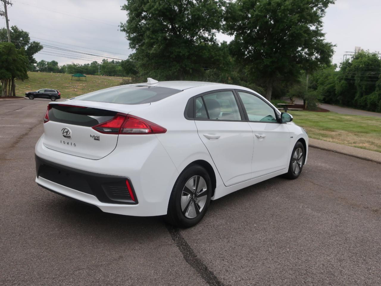 Hyundai Ioniq Hybrid Blue 2020