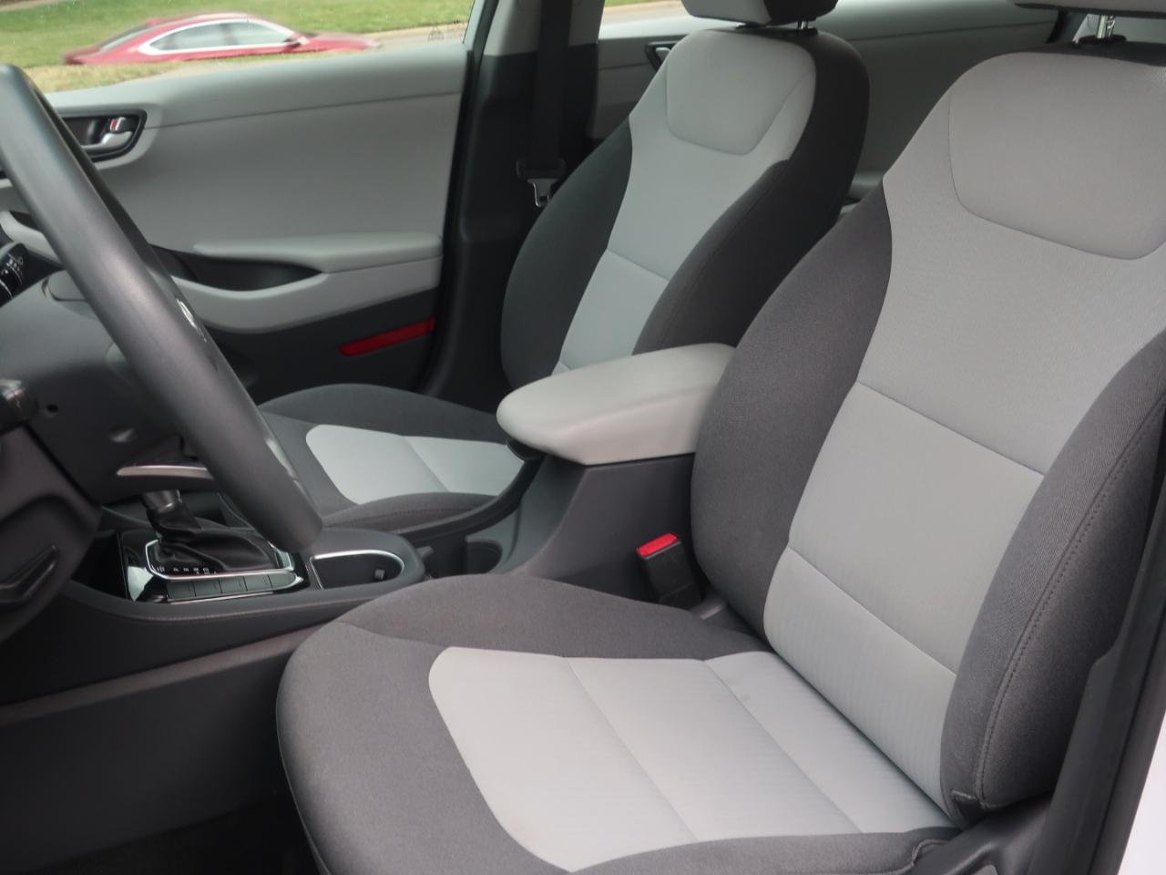 Hyundai Ioniq Hybrid Blue 2020