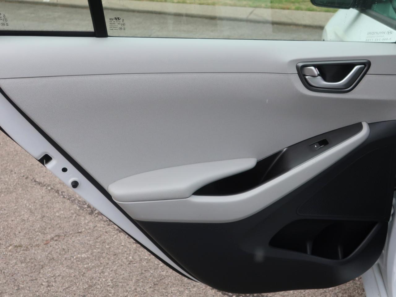 Hyundai Ioniq Hybrid Blue 2020