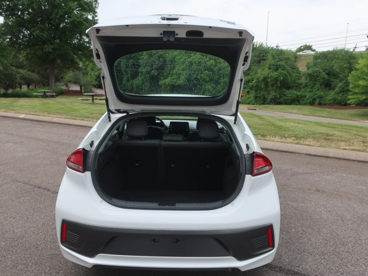 Hyundai Ioniq Hybrid Blue 2020