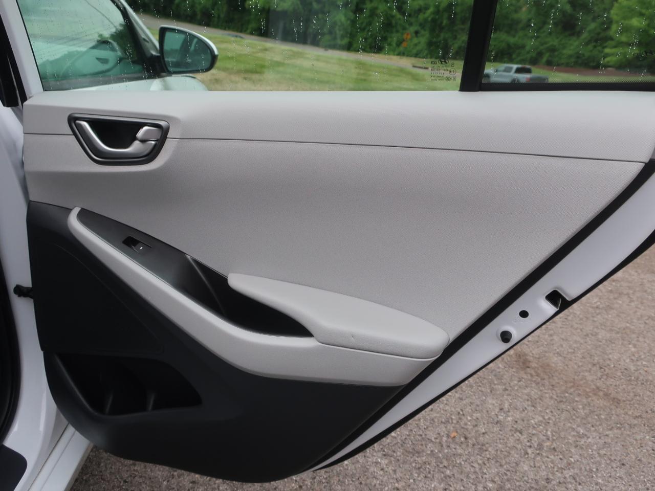 Hyundai Ioniq Hybrid Blue 2020