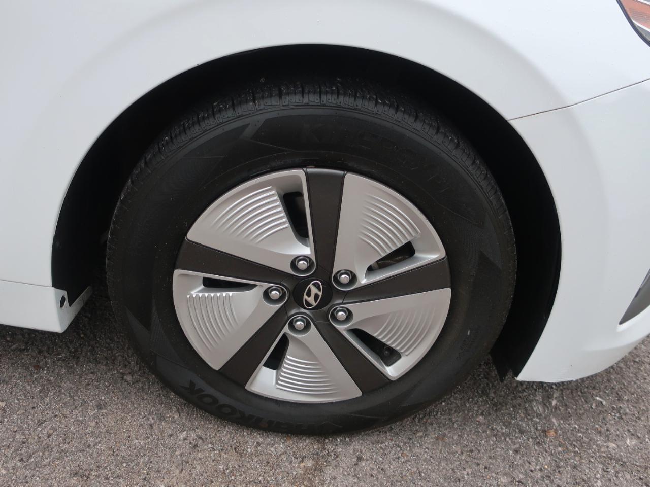 Hyundai Ioniq Hybrid Blue 2020