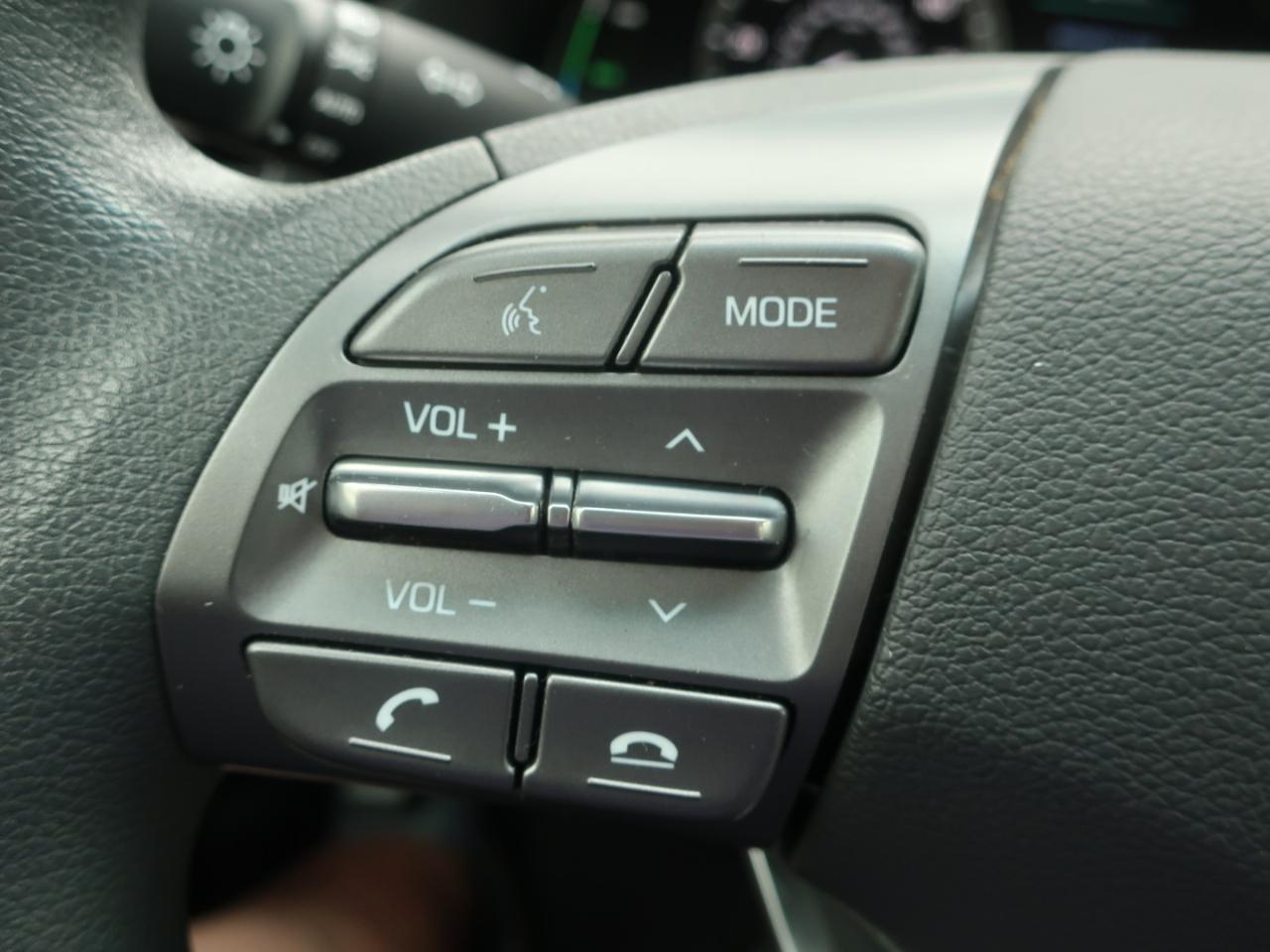 Hyundai Ioniq Hybrid Blue 2020