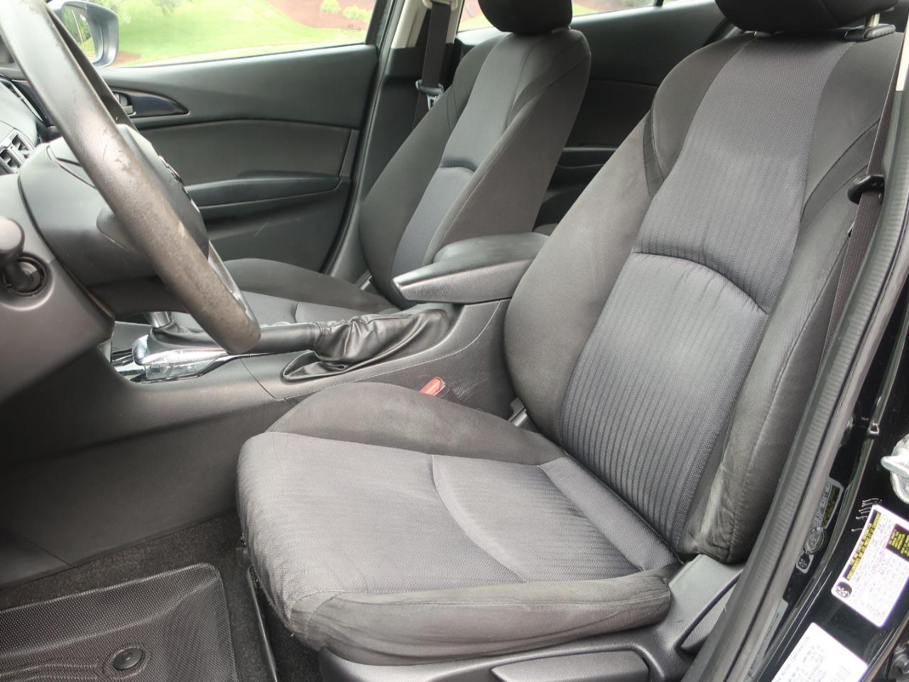 Mazda MAZDA3 i Sport AT 4-Door 2016
