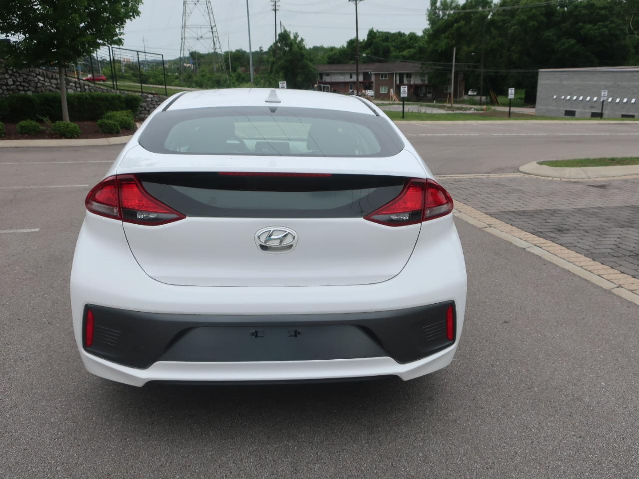 Hyundai Ioniq Hybrid Blue 2020