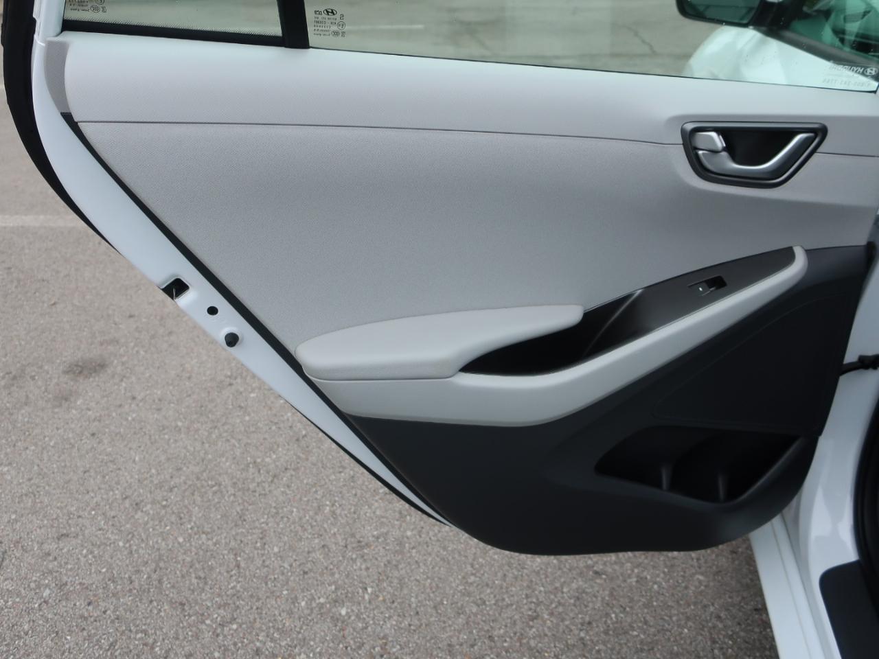 Hyundai Ioniq Hybrid Blue 2020