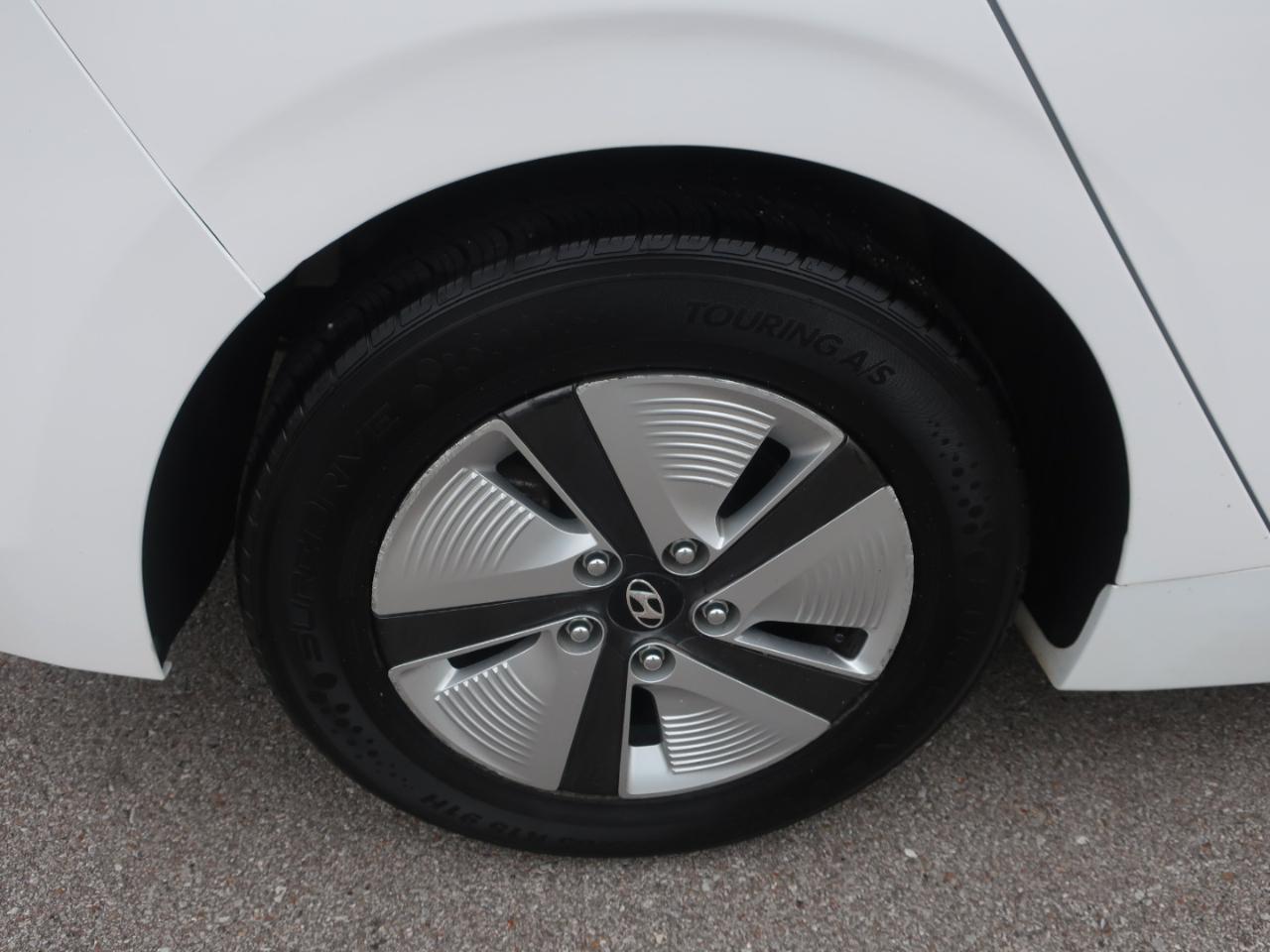 Hyundai Ioniq Hybrid Blue 2020