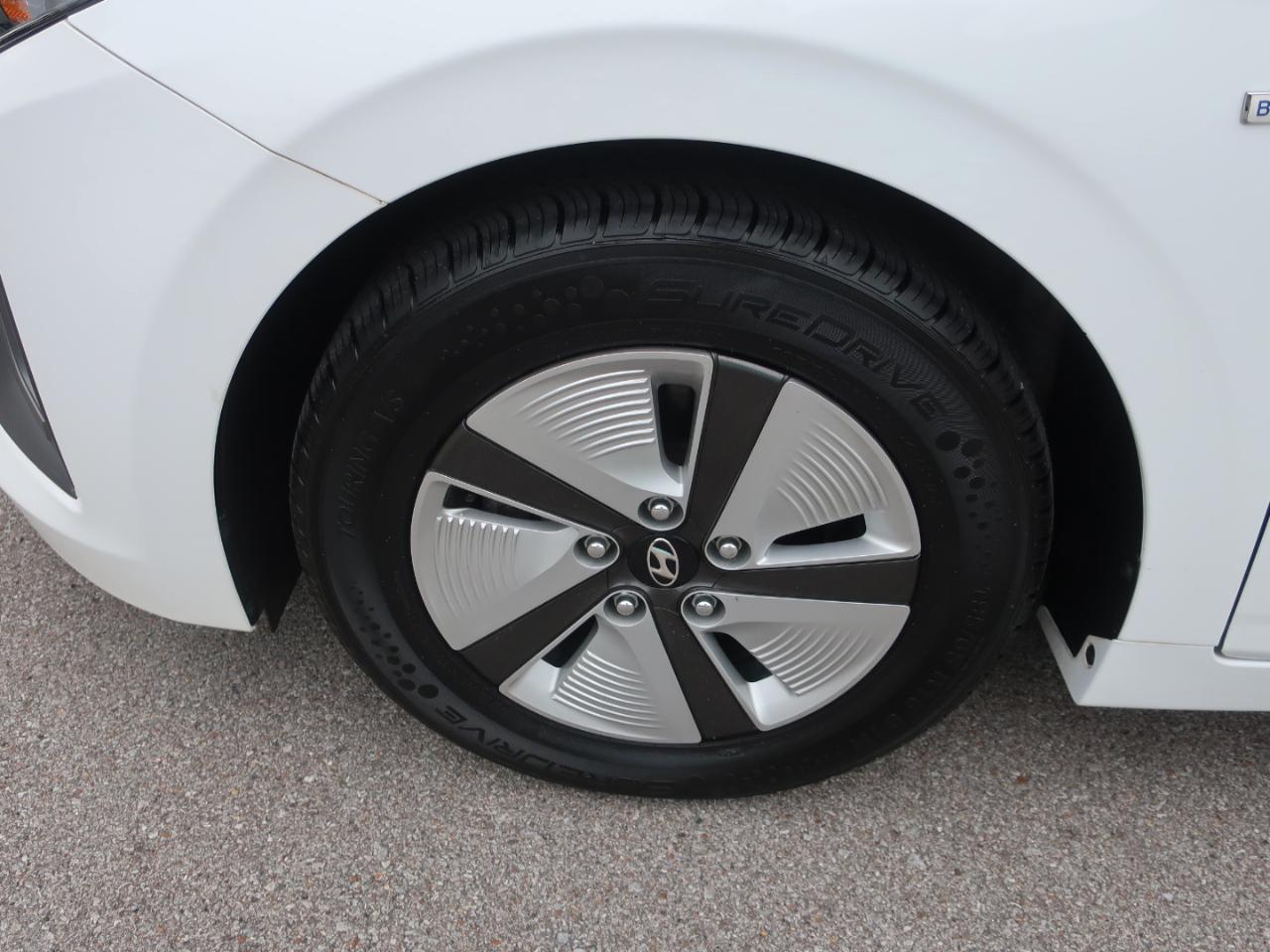 Hyundai Ioniq Hybrid Blue 2020