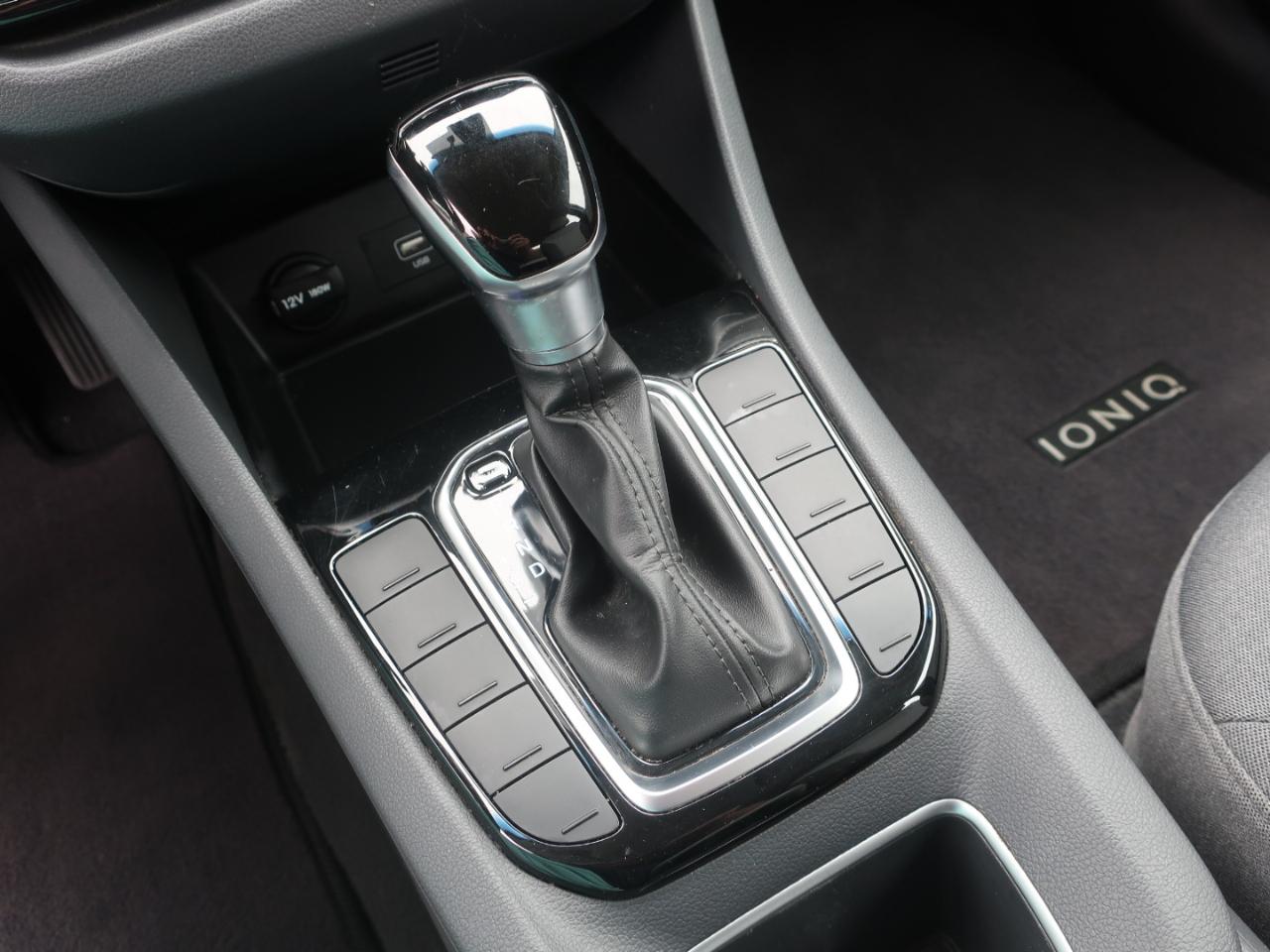 Hyundai Ioniq Hybrid Blue 2020