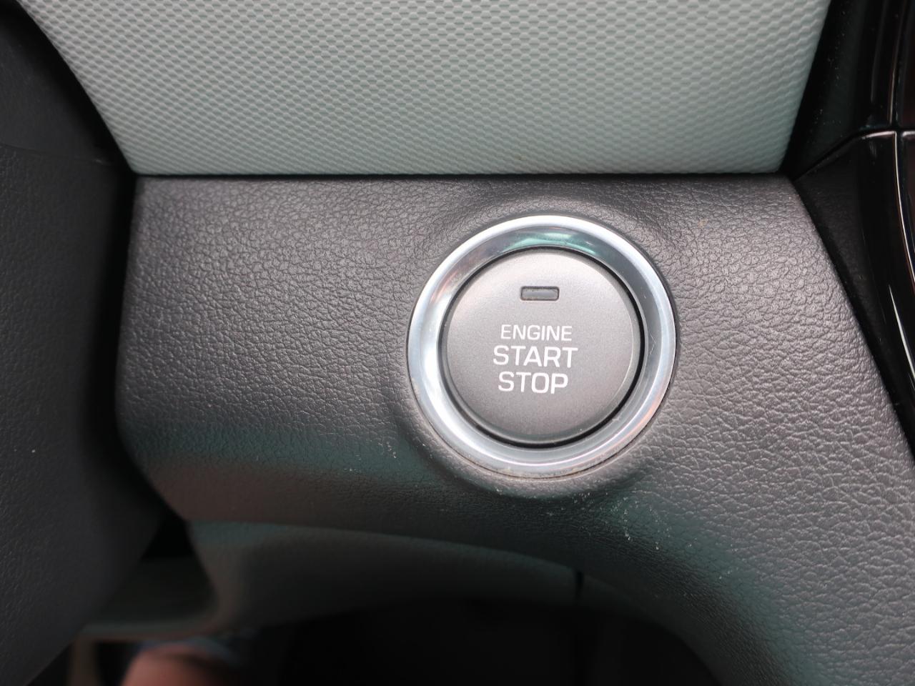 Hyundai Ioniq Hybrid Blue 2020
