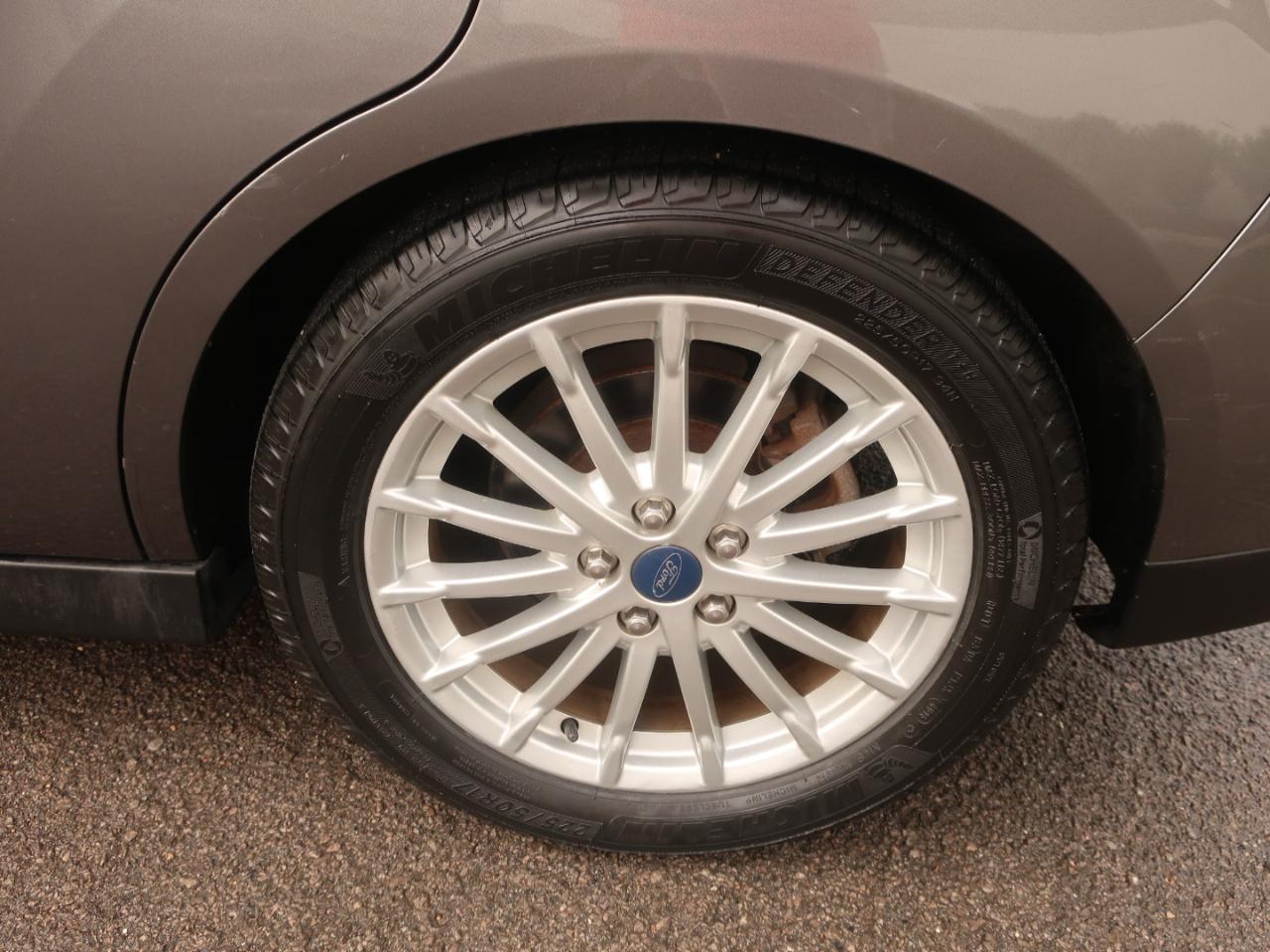 Ford C-Max Hybrid SE 2013