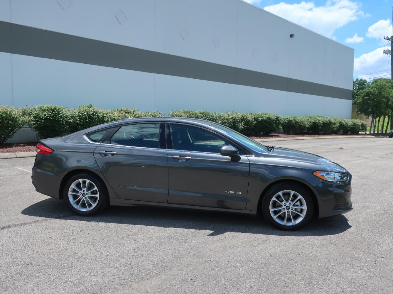 Ford Fusion Hybrid SE 2019