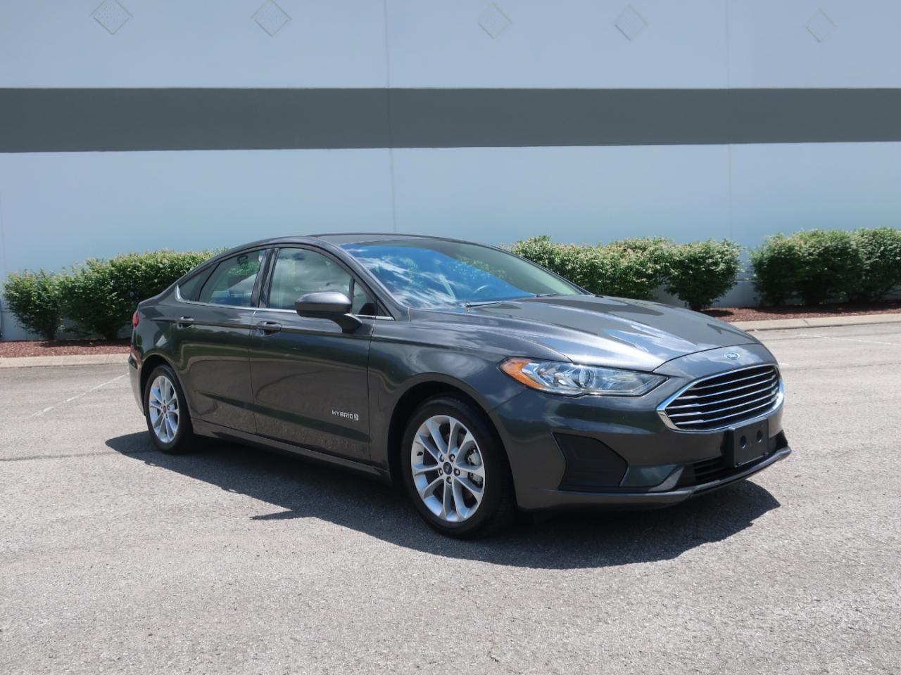 Ford Fusion Hybrid SE 2019
