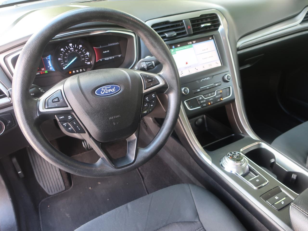 Ford Fusion Hybrid SE 2019