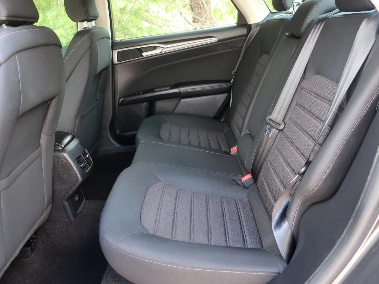 Ford Fusion Hybrid SE 2019