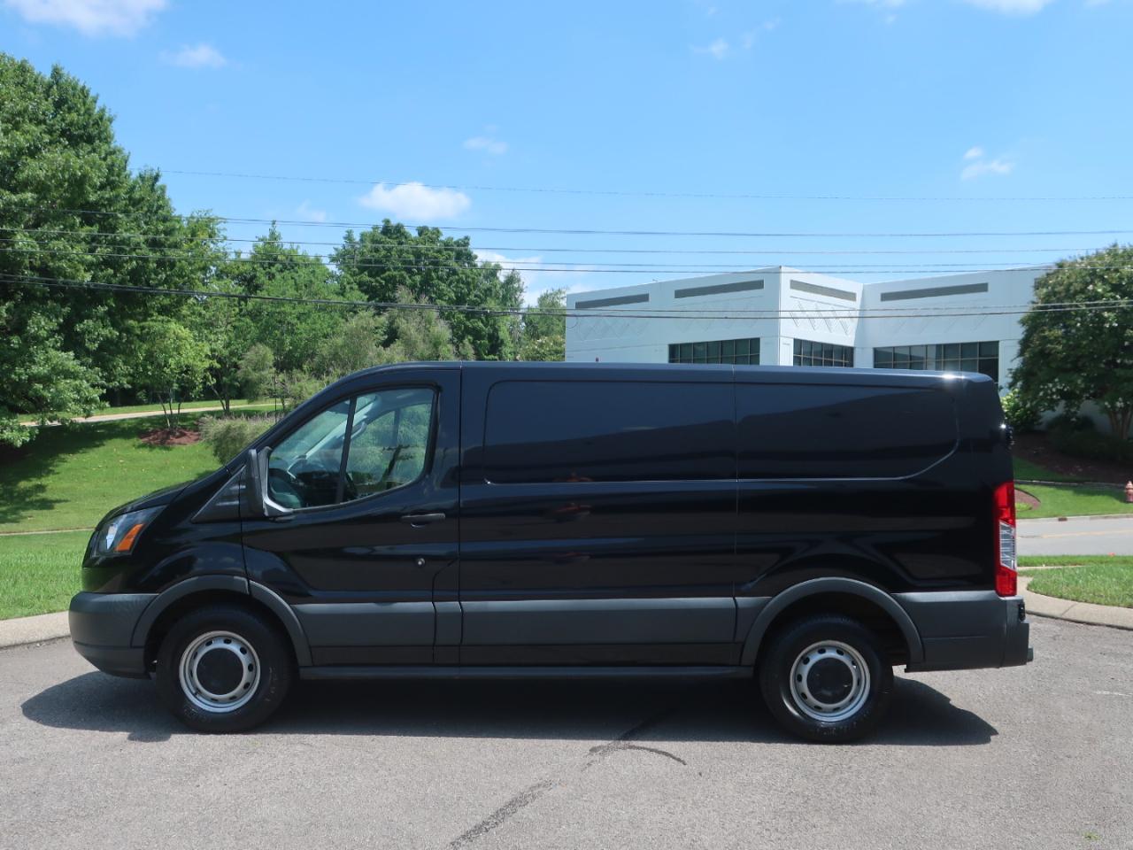 Ford Transit 150 Van Low Roof 60/40 Pass. 130-in. WB 2018