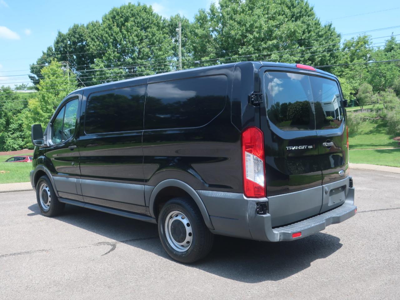 Ford Transit 150 Van Low Roof 60/40 Pass. 130-in. WB 2018