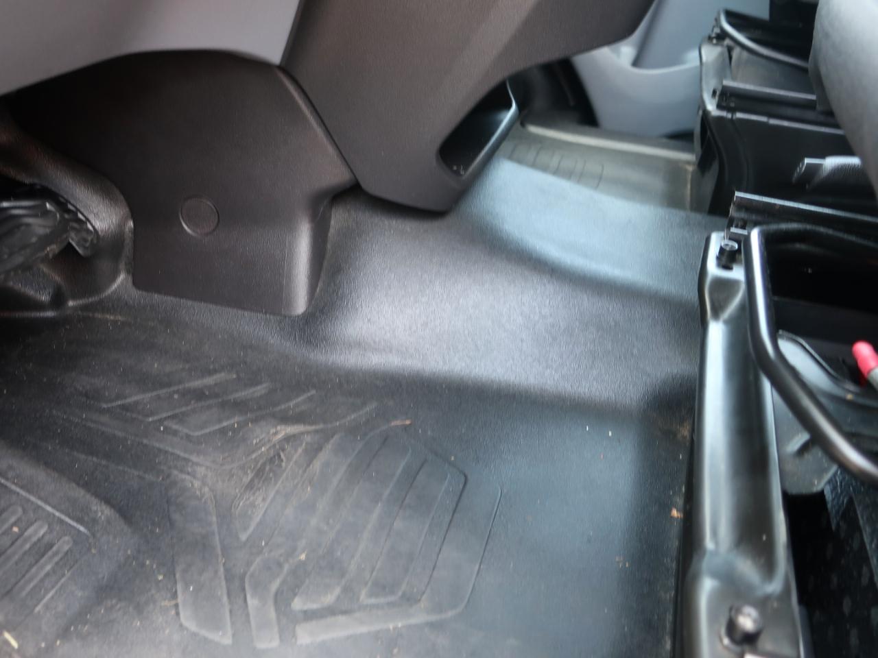 Ford Transit 150 Van Low Roof 60/40 Pass. 130-in. WB 2018